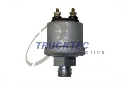 Oil pressure sensor TRUCKTEC AUTOMOTIVE